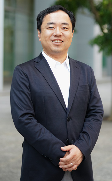 写真:代表取締役社長 小林洋平