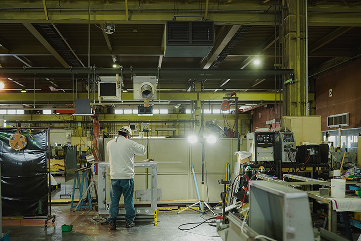 A棟 工場（溶接エリア）